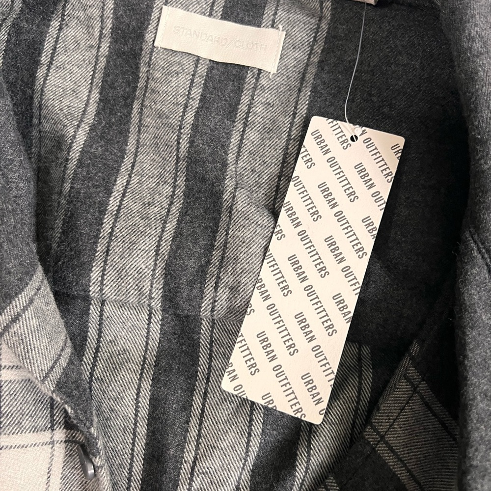 Urban outfitter men’s flannel NWT XL